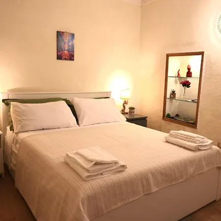 Bed & Breakfast Tipico Naples